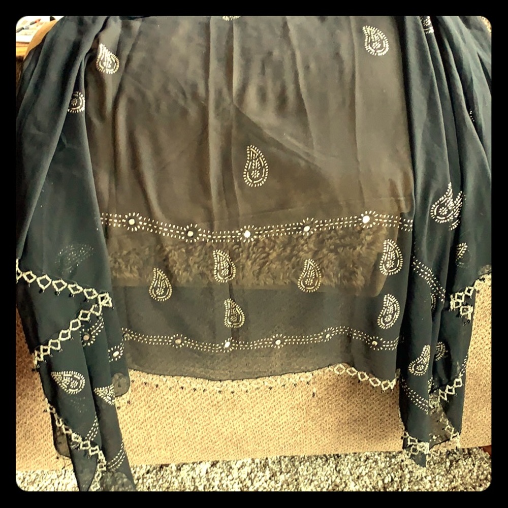 Chiffon Ornate Scarf in black and silver